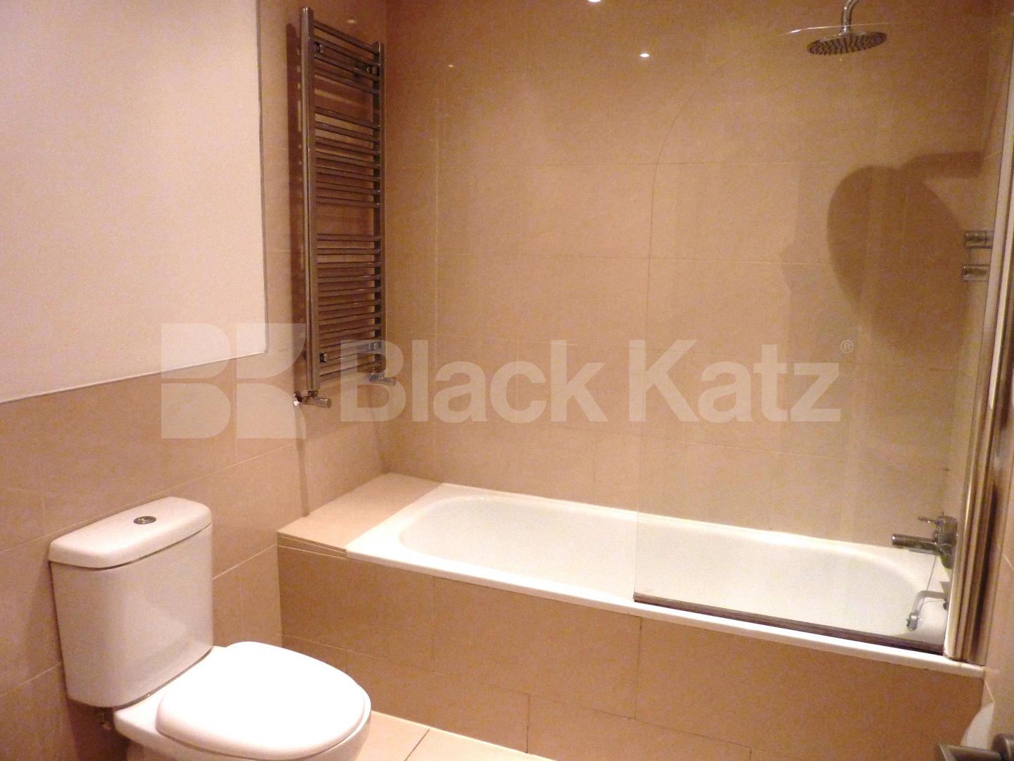 			AVAILABLE NOW-PRIVATE PATIO, 1 Bedroom, 1 bath, 1 reception Flat			 Mansfield Road, HAMPSTEAD